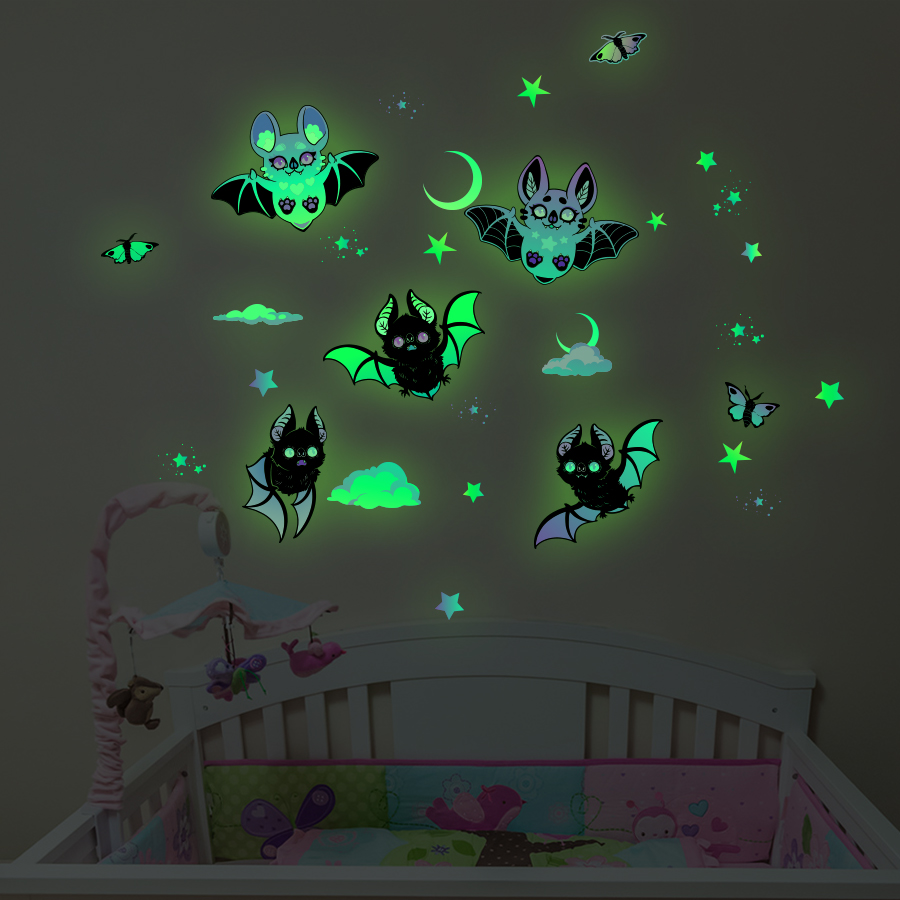 暗闇で光るコウモリと星の窓にしがみつく - ナイトステッカー - Glow In Dark Stars のレビューと価格