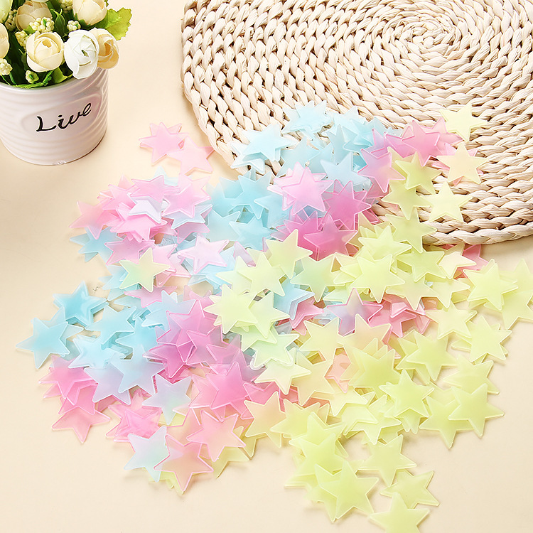 明るい3Dスターのウォールステッカー,100枚,子供の寝室の - Glow In Dark Stars のレビューと価格