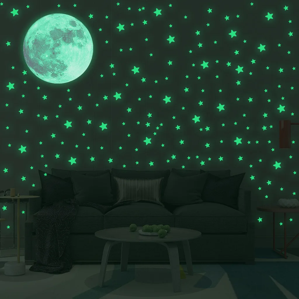 光る月と星のウォールステッカー 子供部屋の装飾用 暗闇で光る - Glow In Dark Stars のレビューと価格